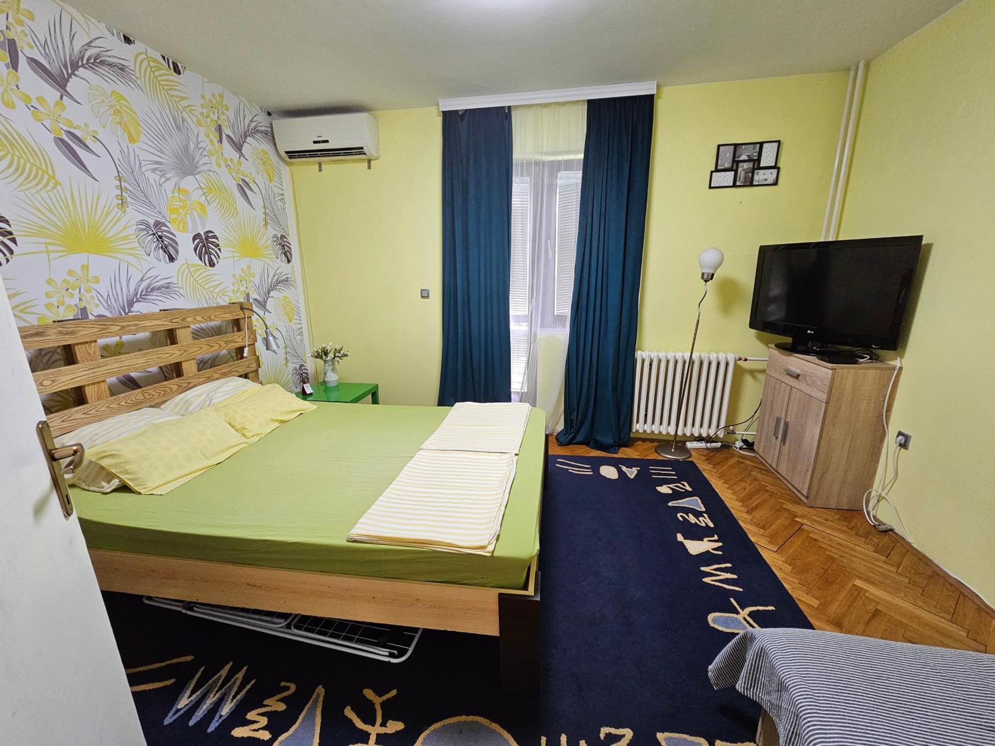 Appartement Apartman Yellow House à Novi Sad Extérieur photo